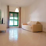 Sweet Romanzeiras Apartment